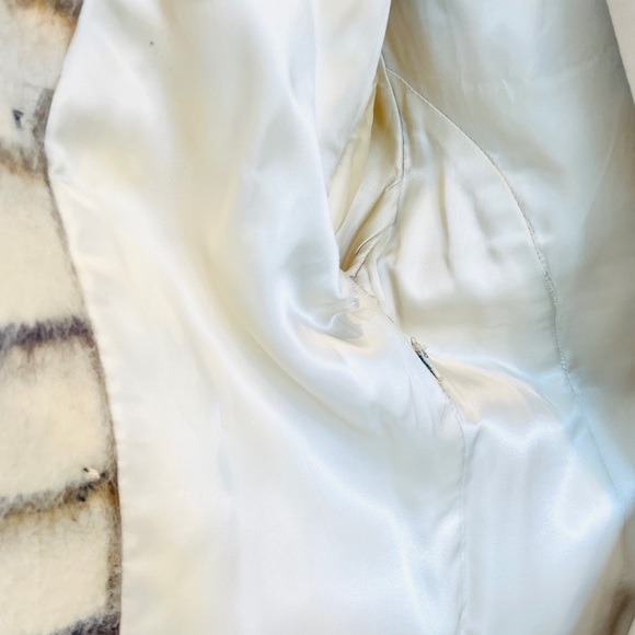 Vintage Pure Wool Peacoat - Double Breasted. - Picture 8 of 11